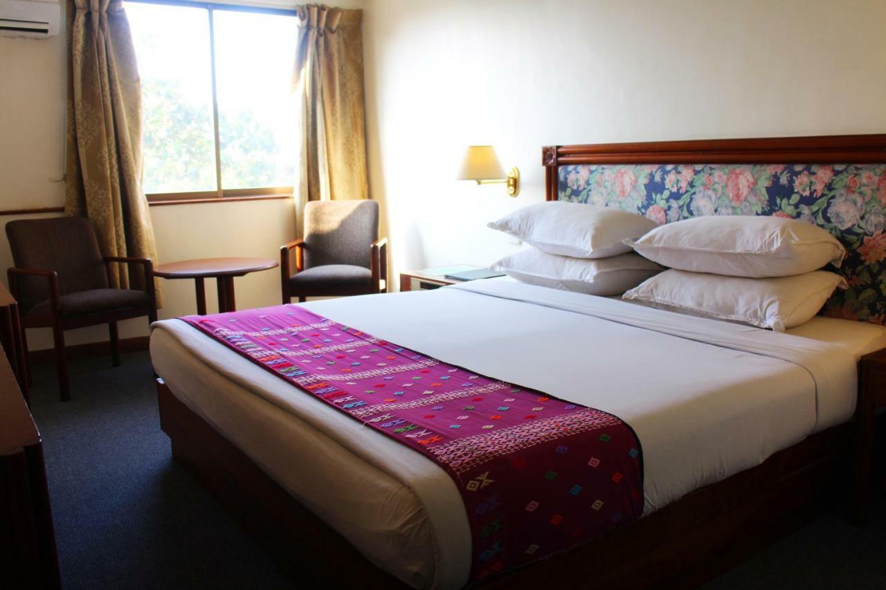 יאנגון Alfa Hotel מראה חיצוני תמונה