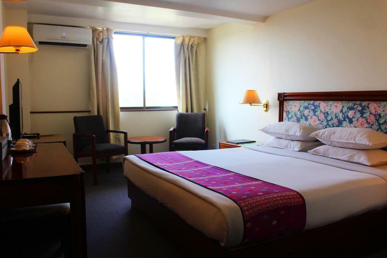 יאנגון Alfa Hotel מראה חיצוני תמונה