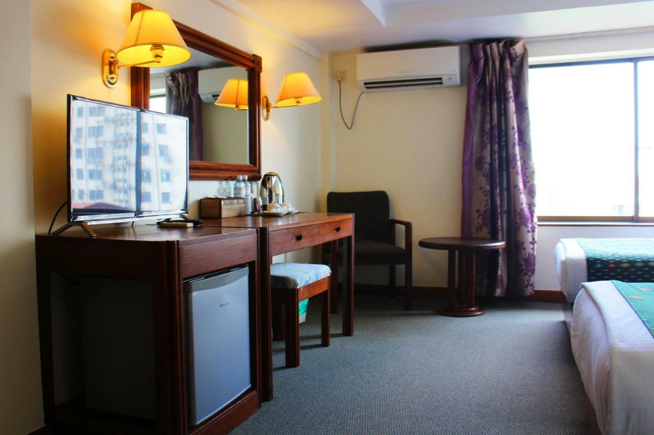 יאנגון Alfa Hotel מראה חיצוני תמונה
